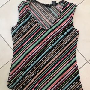 Sleeveless shirt. New York and co . S